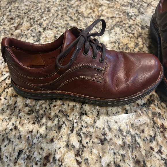 Born women’s  Casual Leather Lace-Up Shoes - Brown 7.5 - Picture 2 of 6